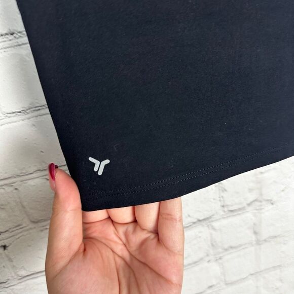 Old Navy Active Charcoal Top Medium - Picture 4 of 6